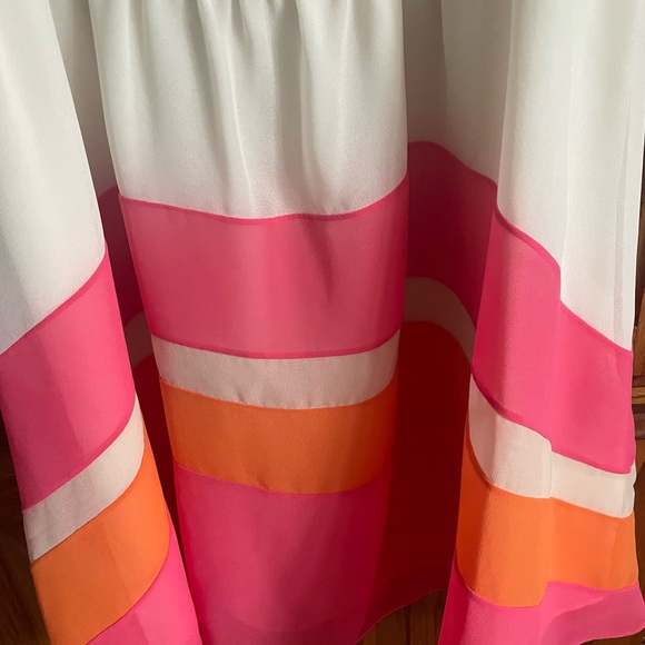 Bebe sleeveless, pullover color block dress - Picture 2 of 9